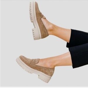 NWOT PORTLAND LEATHER PATINA ZOE SUEDE TAUPE LOAFERS SZ 8.5/39